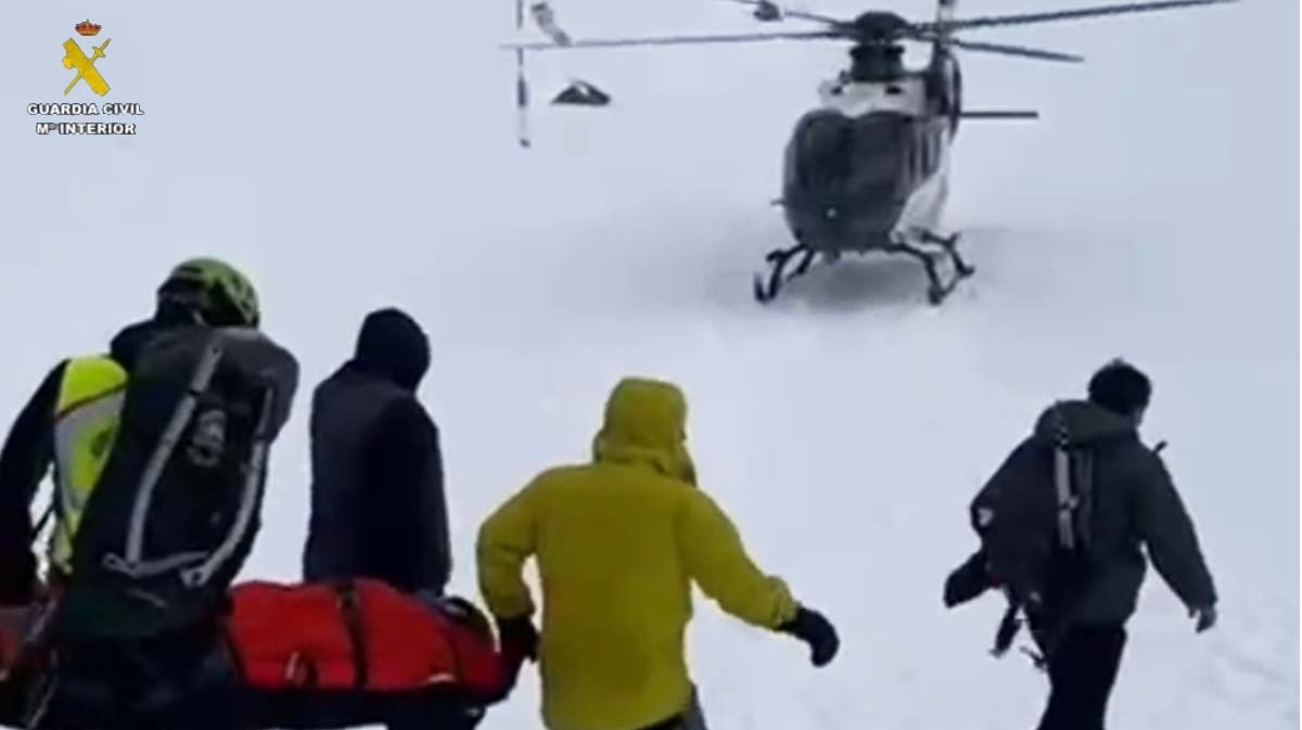 Rescate de un montañero accidentado en el Circo de Gredos.