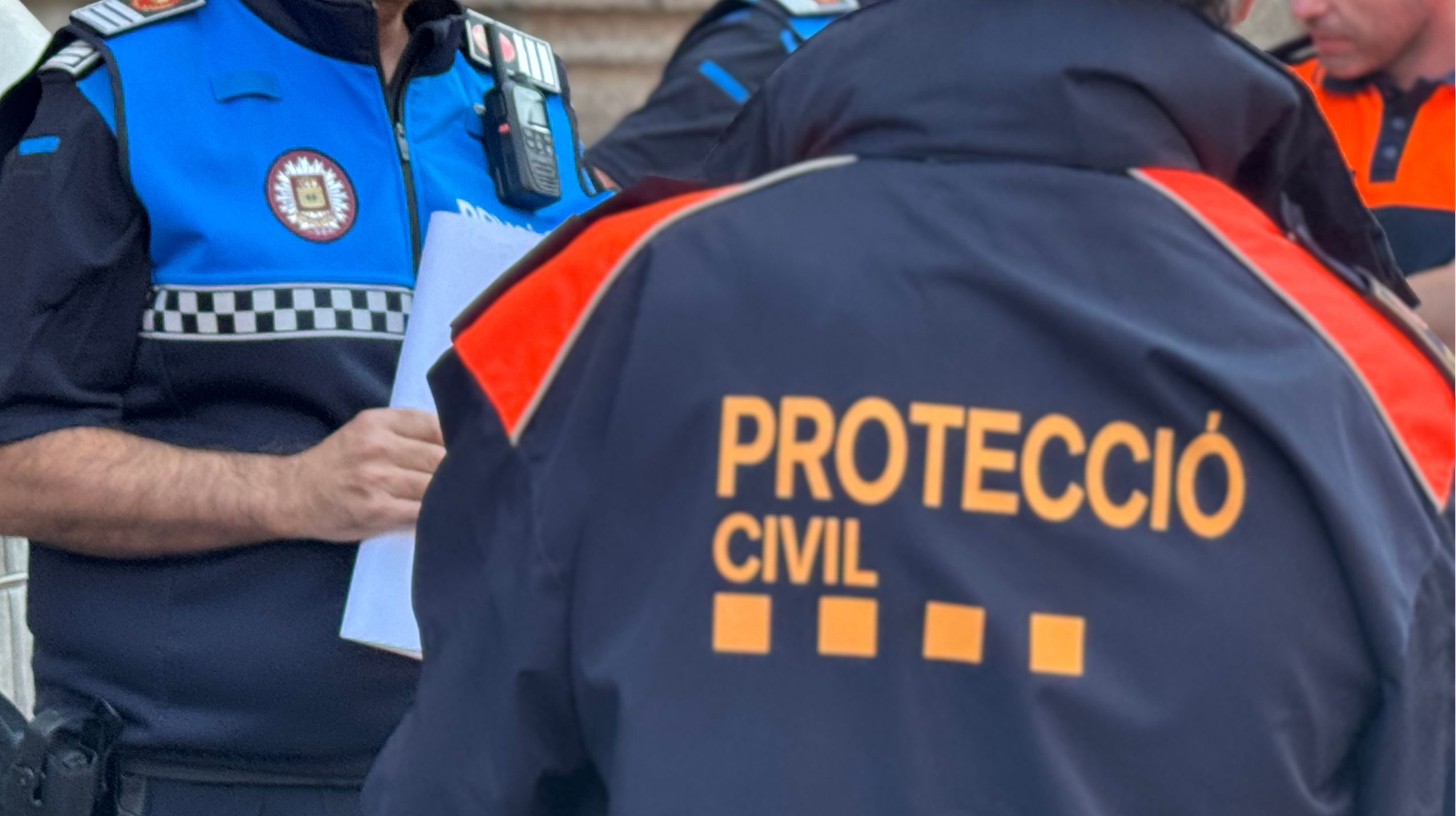 Miembros de Protección Civil y Policía Local